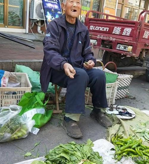 大妈炒股变500万_卖菜大妈炒股_长春高新13年100倍收益